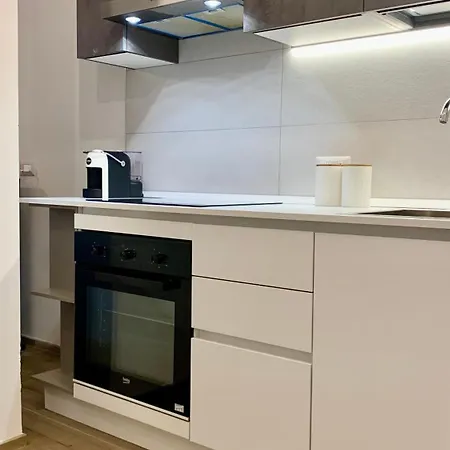 Brezza Suite - Bilocale In Centro - Cucina Patio E Giardino A Pochi Passi Dal Mare Apartament