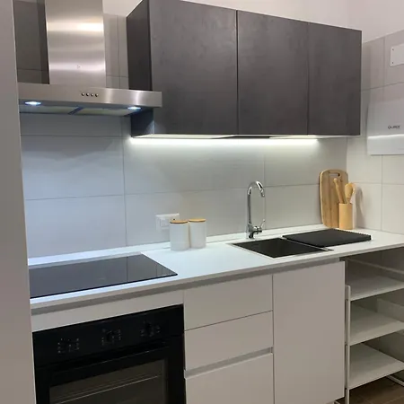 Brezza Suite - Bilocale In Centro - Cucina Patio E Giardino A Pochi Passi Dal Mare Apartament Polignano a Mare
