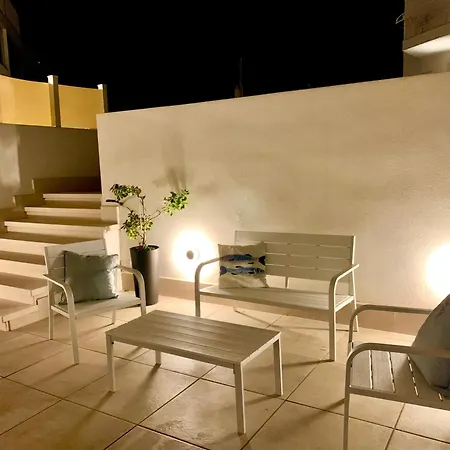 Apartment Brezza - Patio & Sea - Bilocale In Centro - Affitto Breve Polignano a Mare