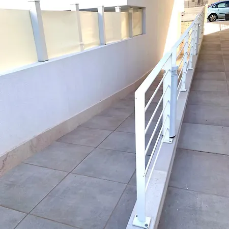 Apartment Brezza - Patio & Sea - Bilocale In Centro - Affitto Breve