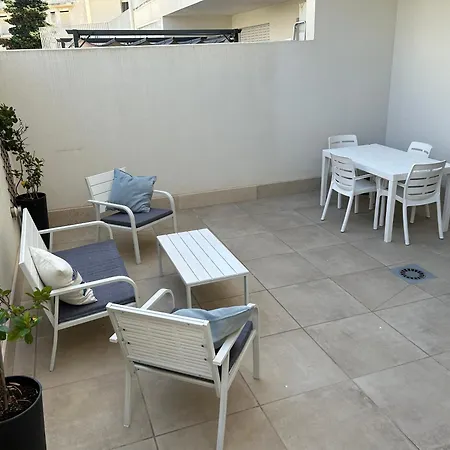 Brezza - Patio & Sea - Bilocale In Centro - Affitto Breve *